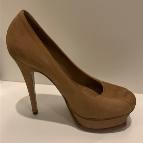 Yves Saint Laurent ‘Tribute’ Pumps - Picture 5 of 10